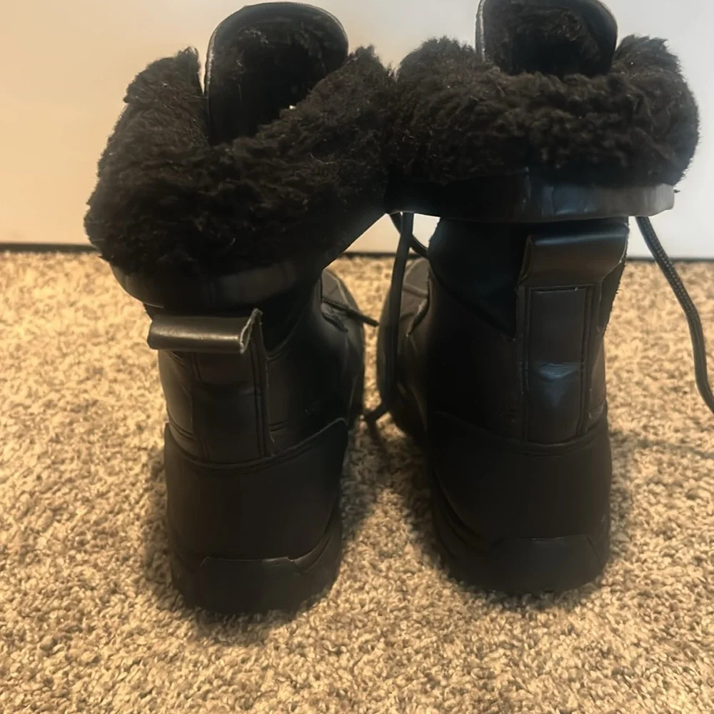 EUC UGG Black Kids Boots. Toddler 12